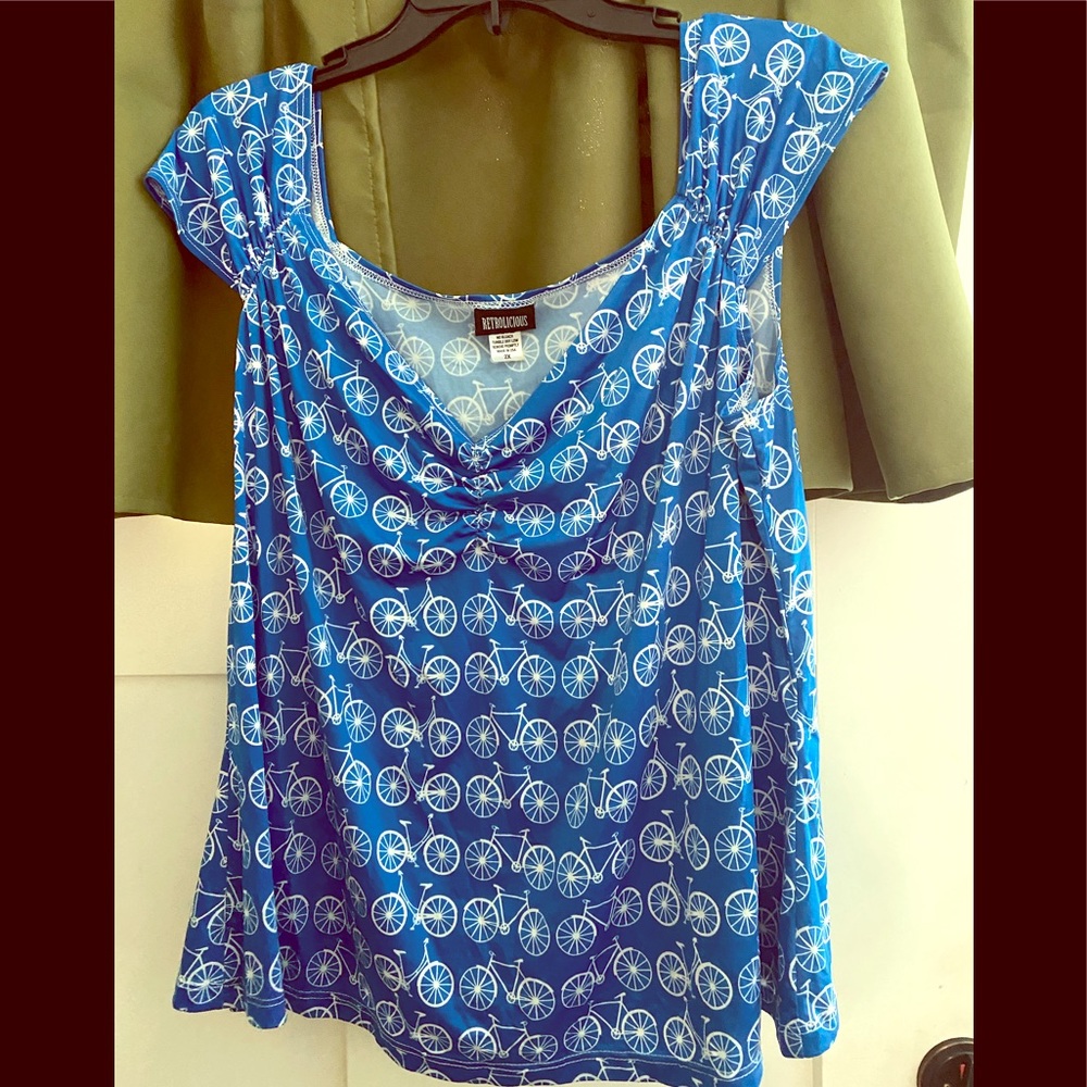 Retrolicious fitted top pinup unique